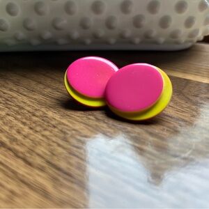 VINTAGE 80’s Vibrant Resin Pink and Yellow Earrings